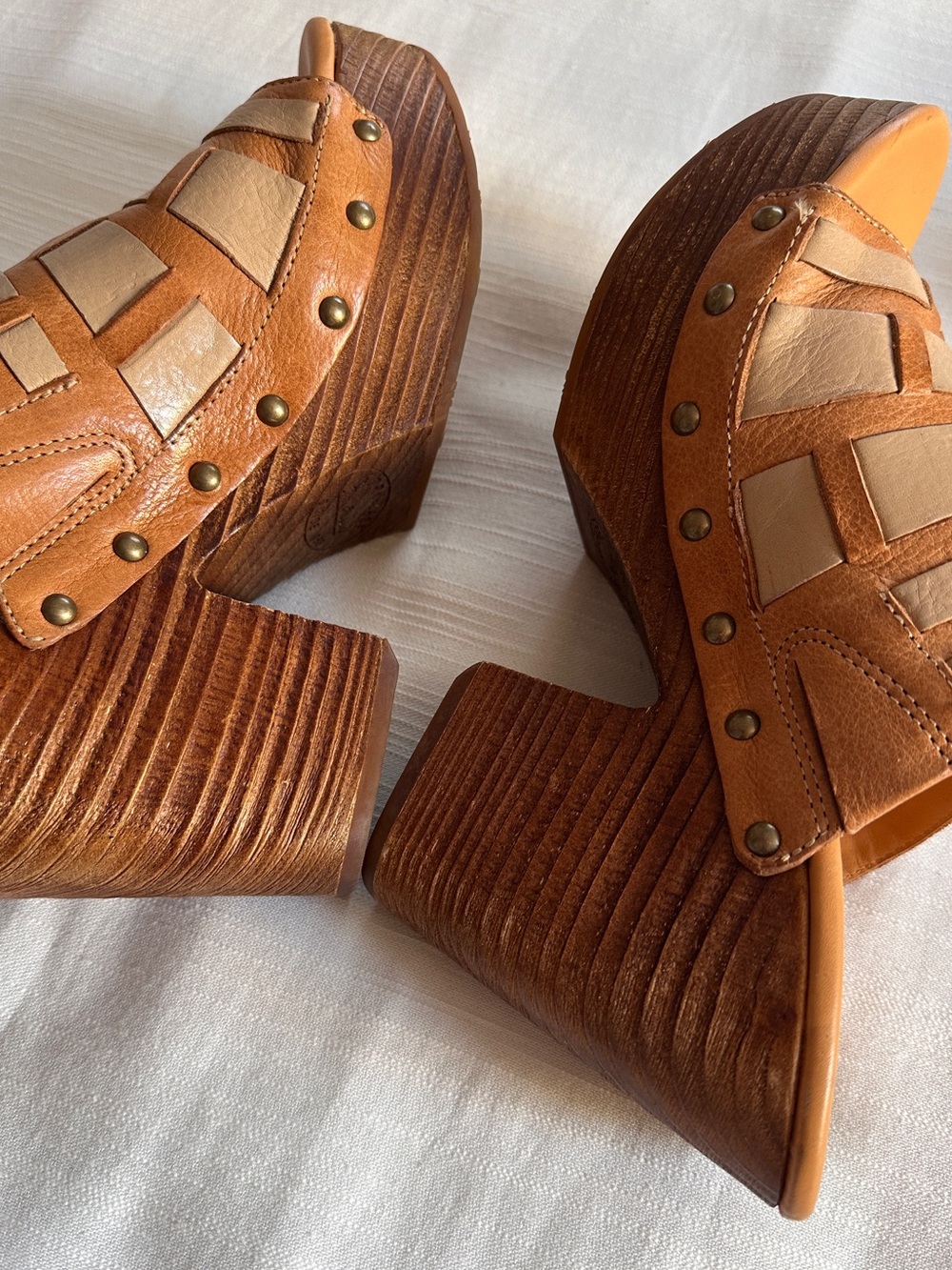 Kork-Ease Charissa Two-Tone Woven Leather Platform Clogs Mules | 9 - Picture 10 of 12